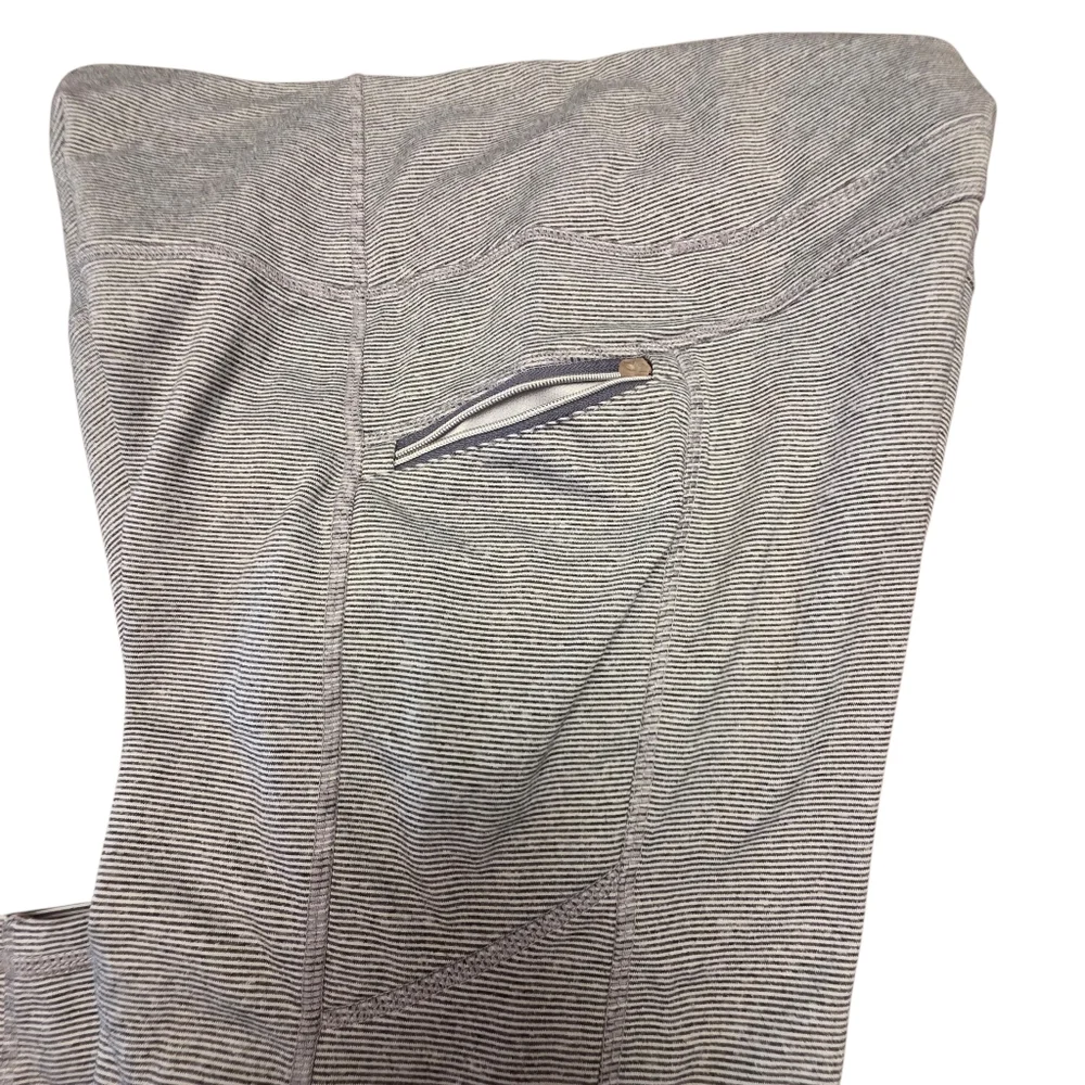 Kyodan Striped Gray Athletic Leggings Size M